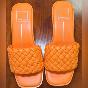 Orange Dolce Vita Goldy Women’s heels, NWOT!!!